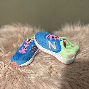 New Balance TODDLERS  Fresh Foam Arishi V2 Bungee Running Shoe size 6T
